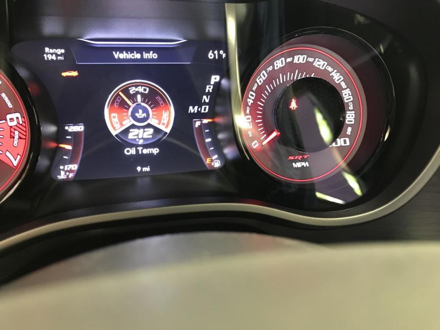 Панель приборов Dodge Challenger SRT Demon (LC) 2018 года  (фото 79 из 162)